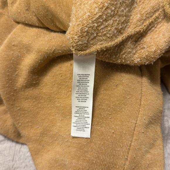 Destination Sweaters Set - Picture 4 of 8